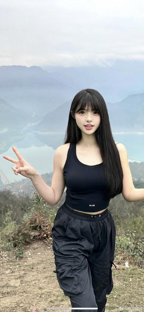 阿拉伯女人乱轮视屏免费看 相关